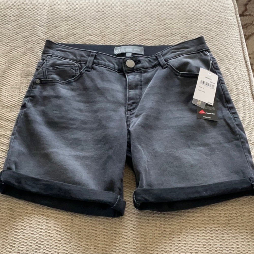 Wit & Wisdom cuffed denim shorts size 4